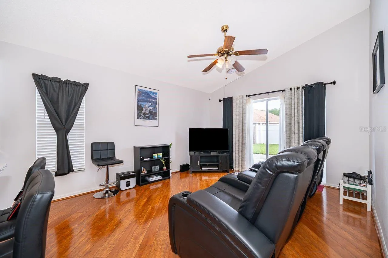 445 HALSTEAD DR