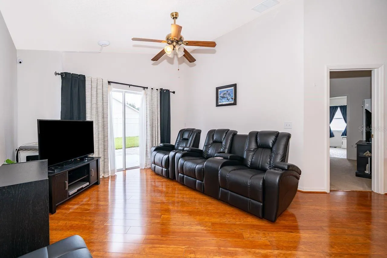 445 HALSTEAD DR