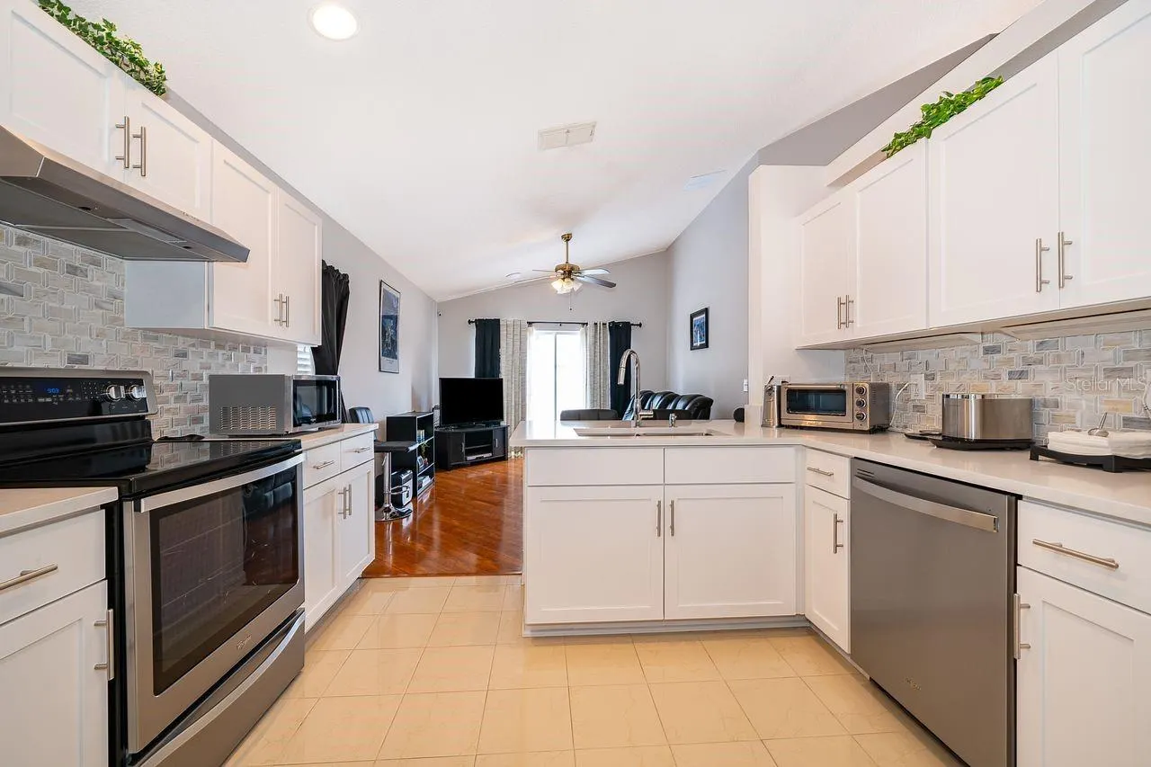 445 HALSTEAD DR