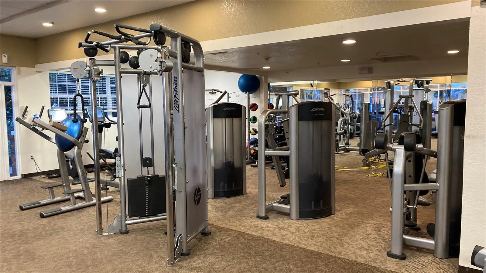 1221 GRAND TRAVERSE PKWY