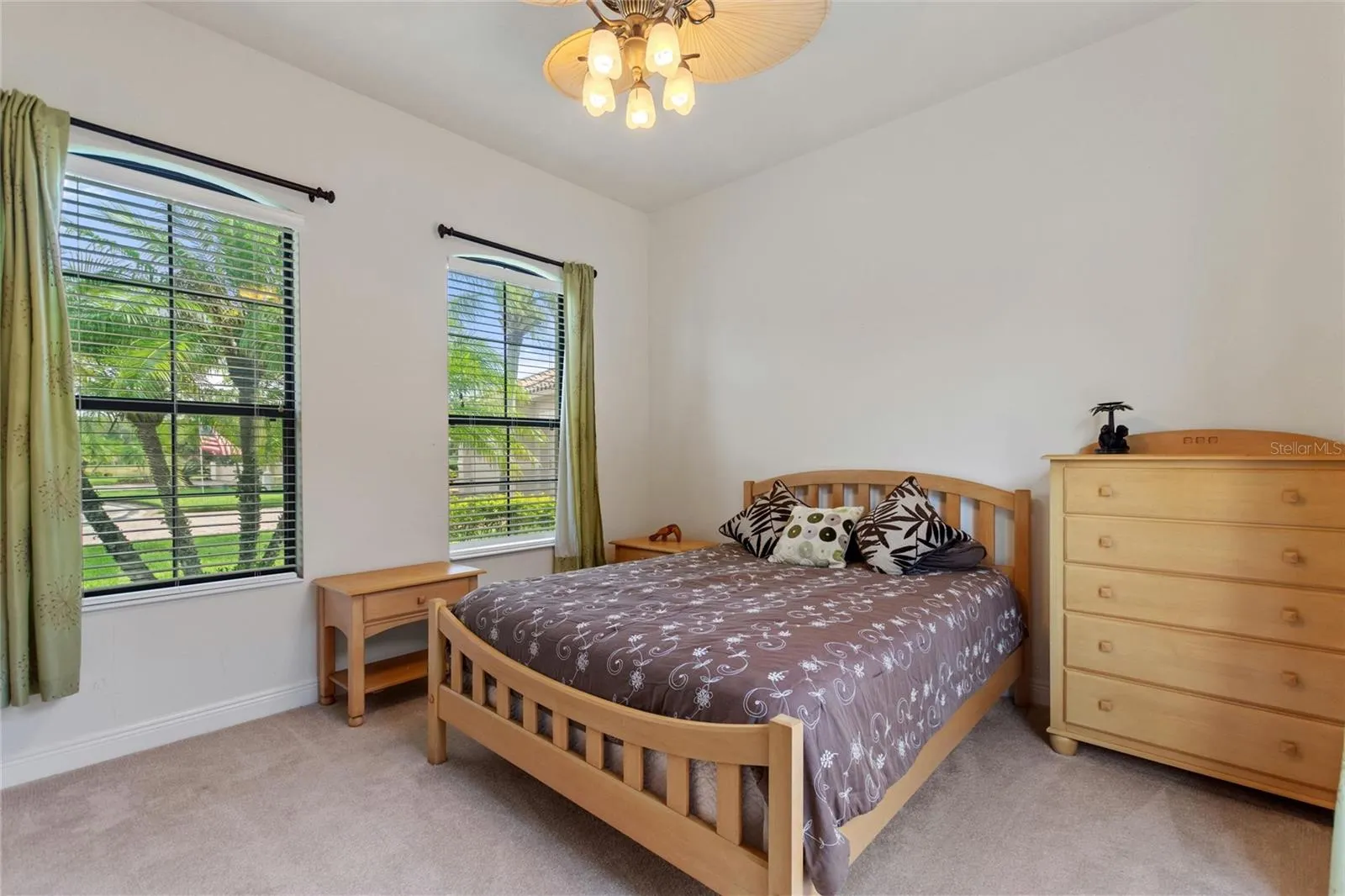 105 LEMON GROVE DR