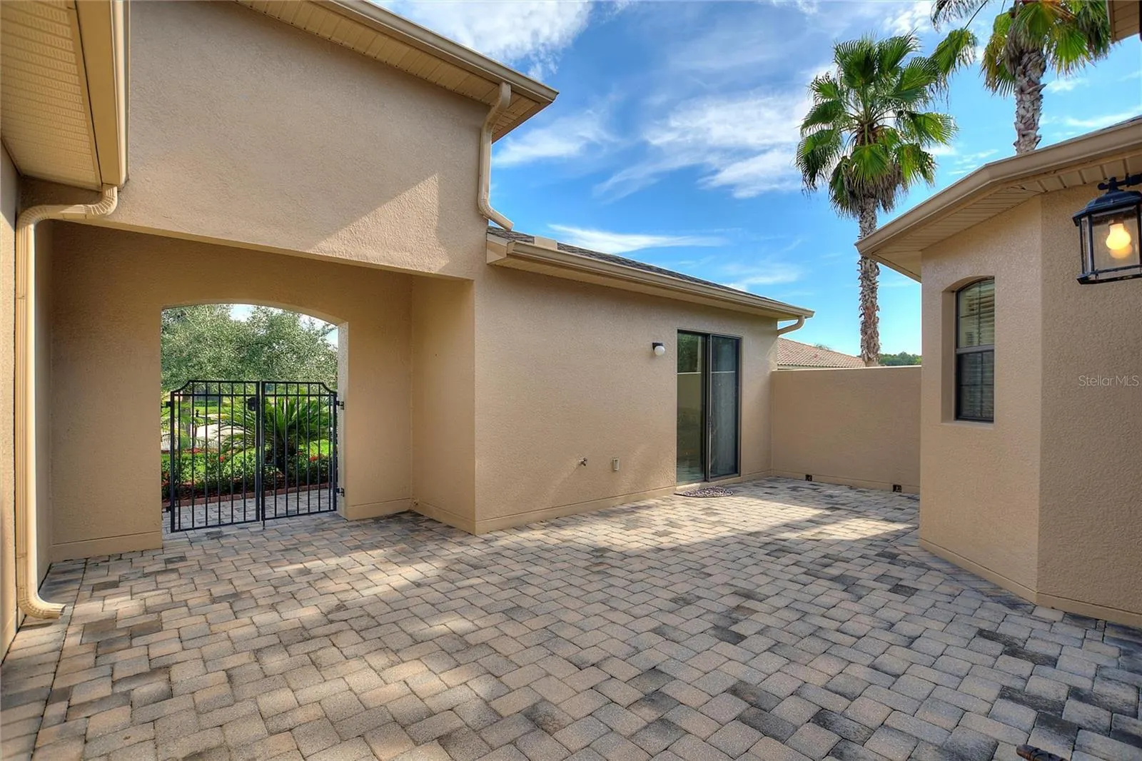 105 LEMON GROVE DR