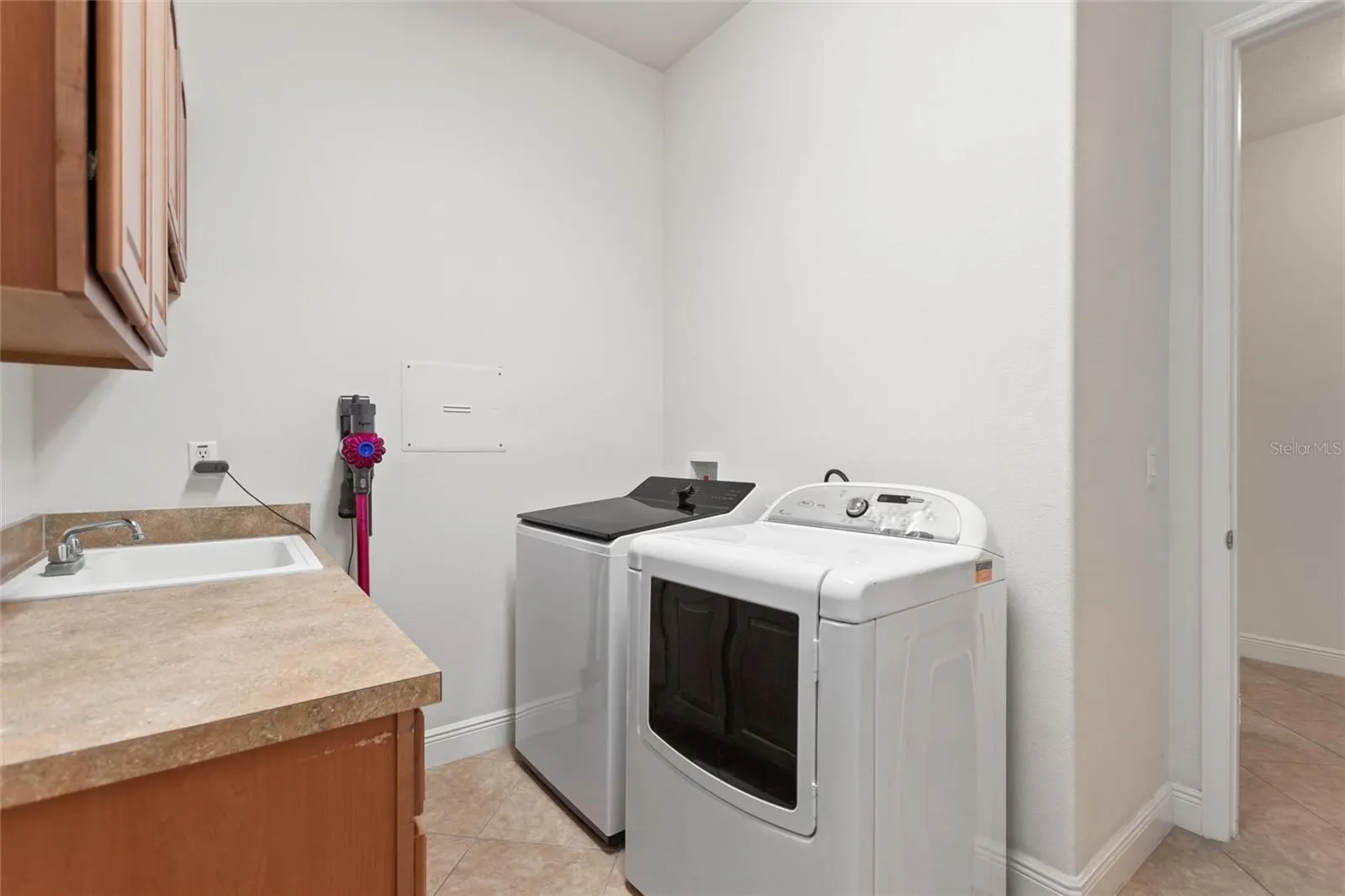 105 LEMON GROVE DR