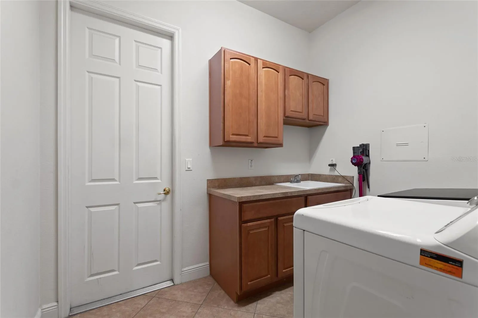 105 LEMON GROVE DR