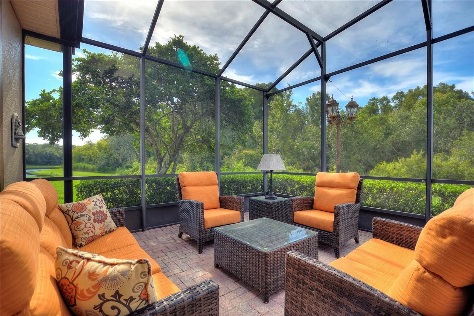 105 LEMON GROVE DR