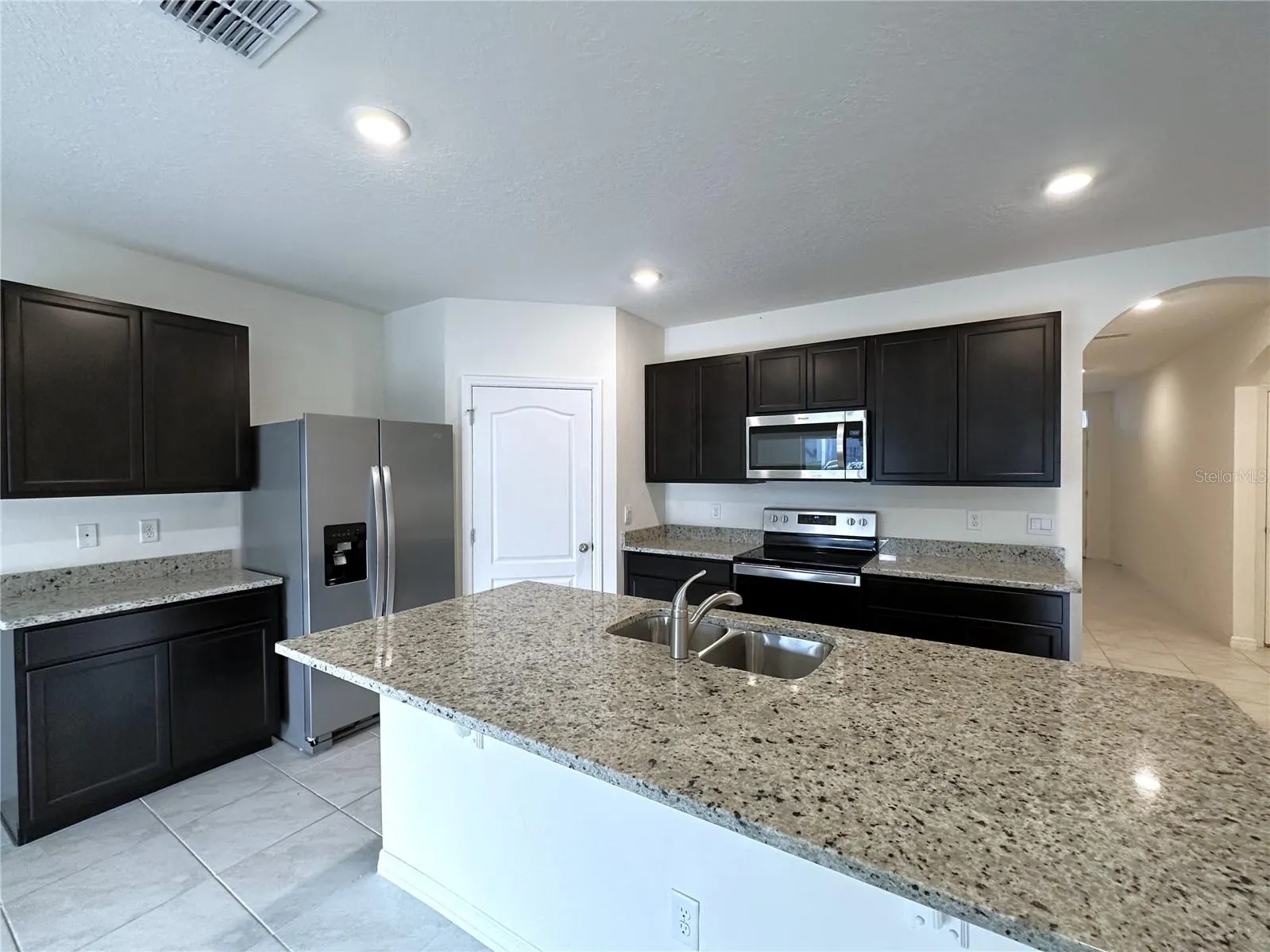 487 LILY LN