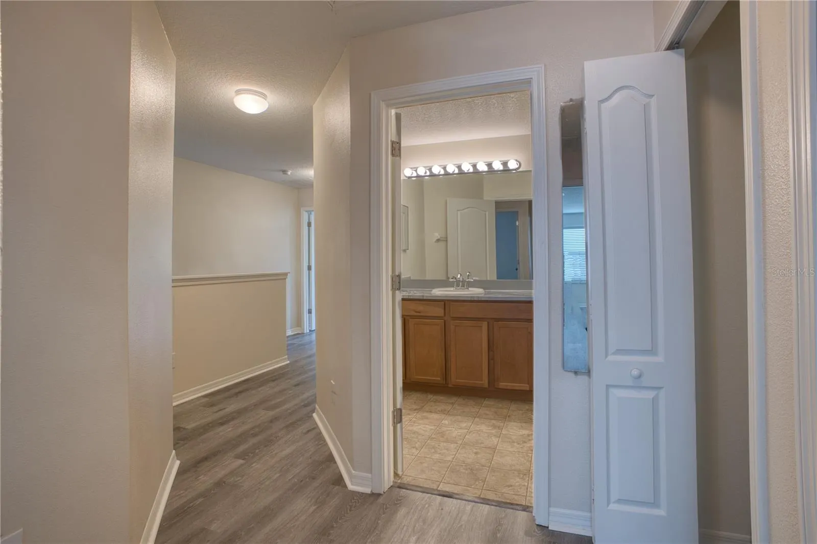 3126 RODRICK CIR