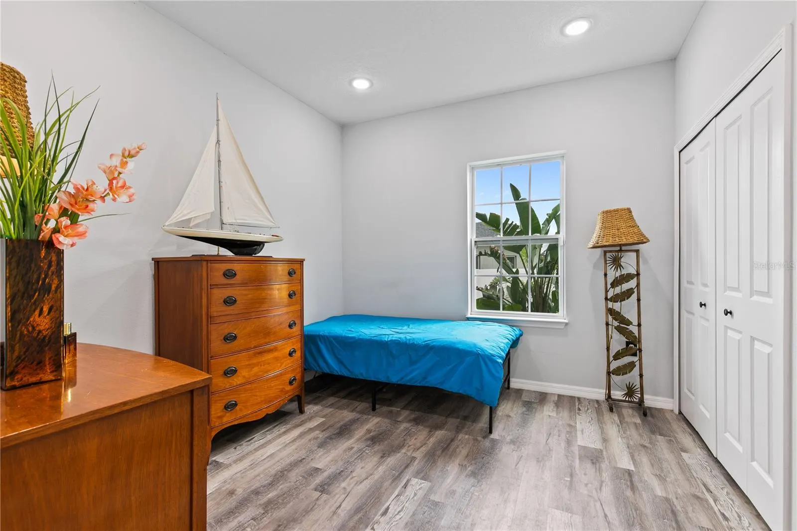 127 VIOLET CT