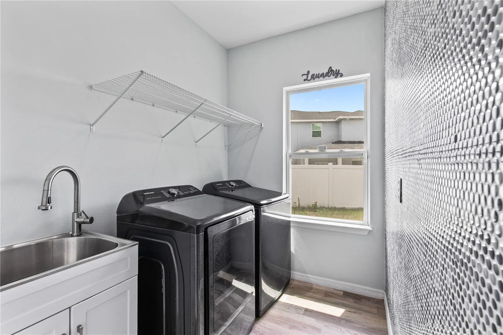 127 VIOLET CT