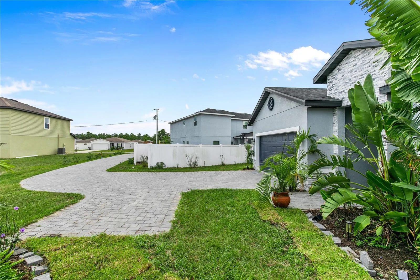 127 VIOLET CT