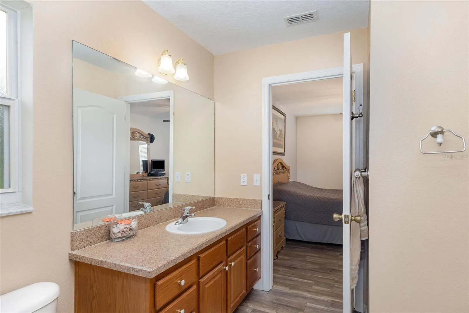 202 TIFFANY CT