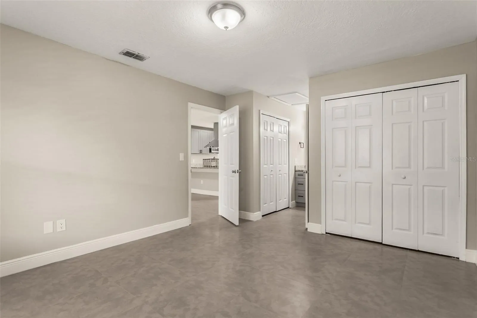 2024 TRINIDAD CT