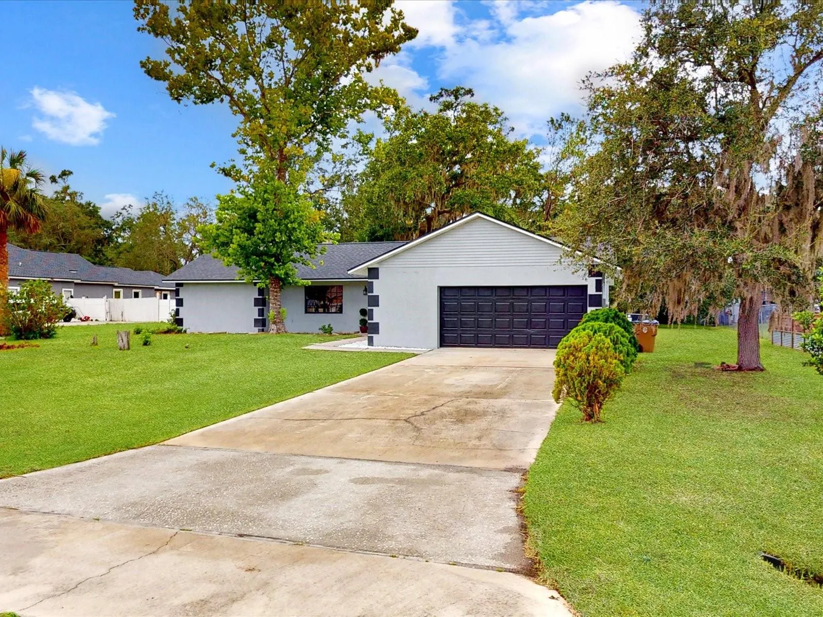 1710 BIG OAK LN