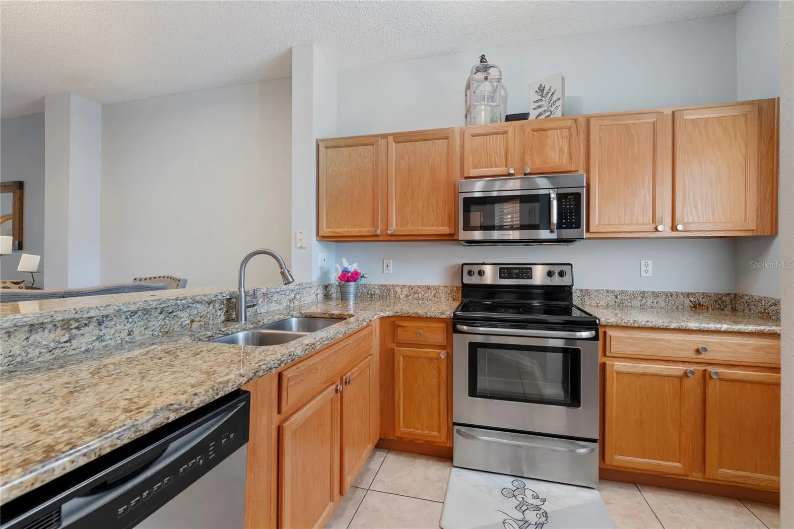 2784 SUN KEY PL