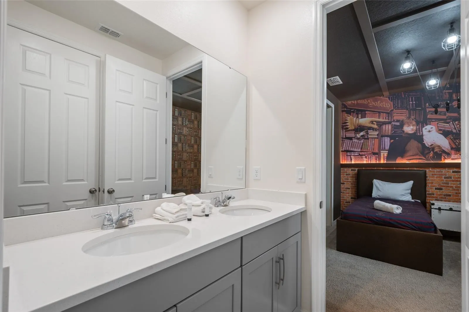1594 MERMAID COVE WAY