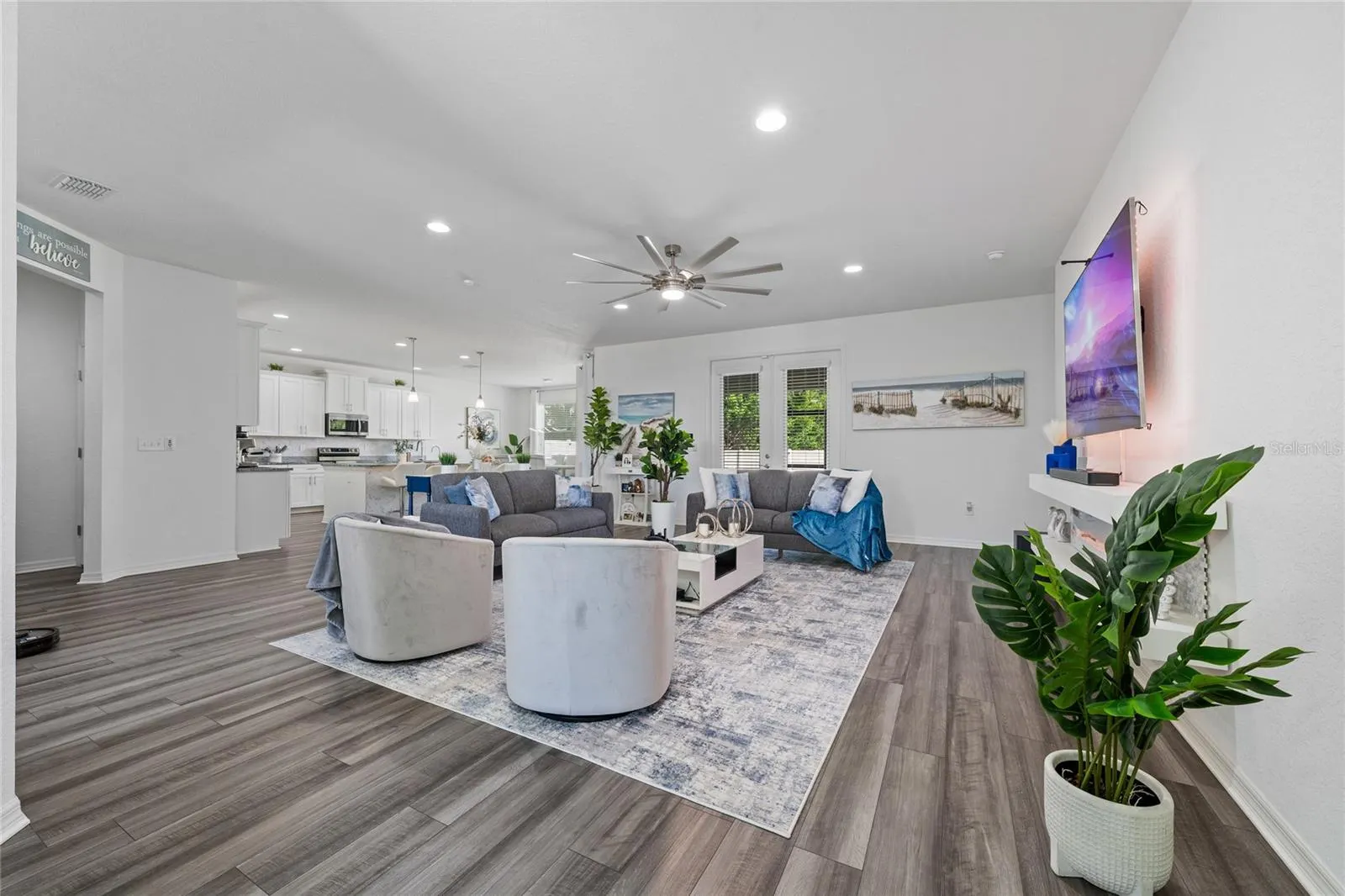 252 SAMANTHA AVE,