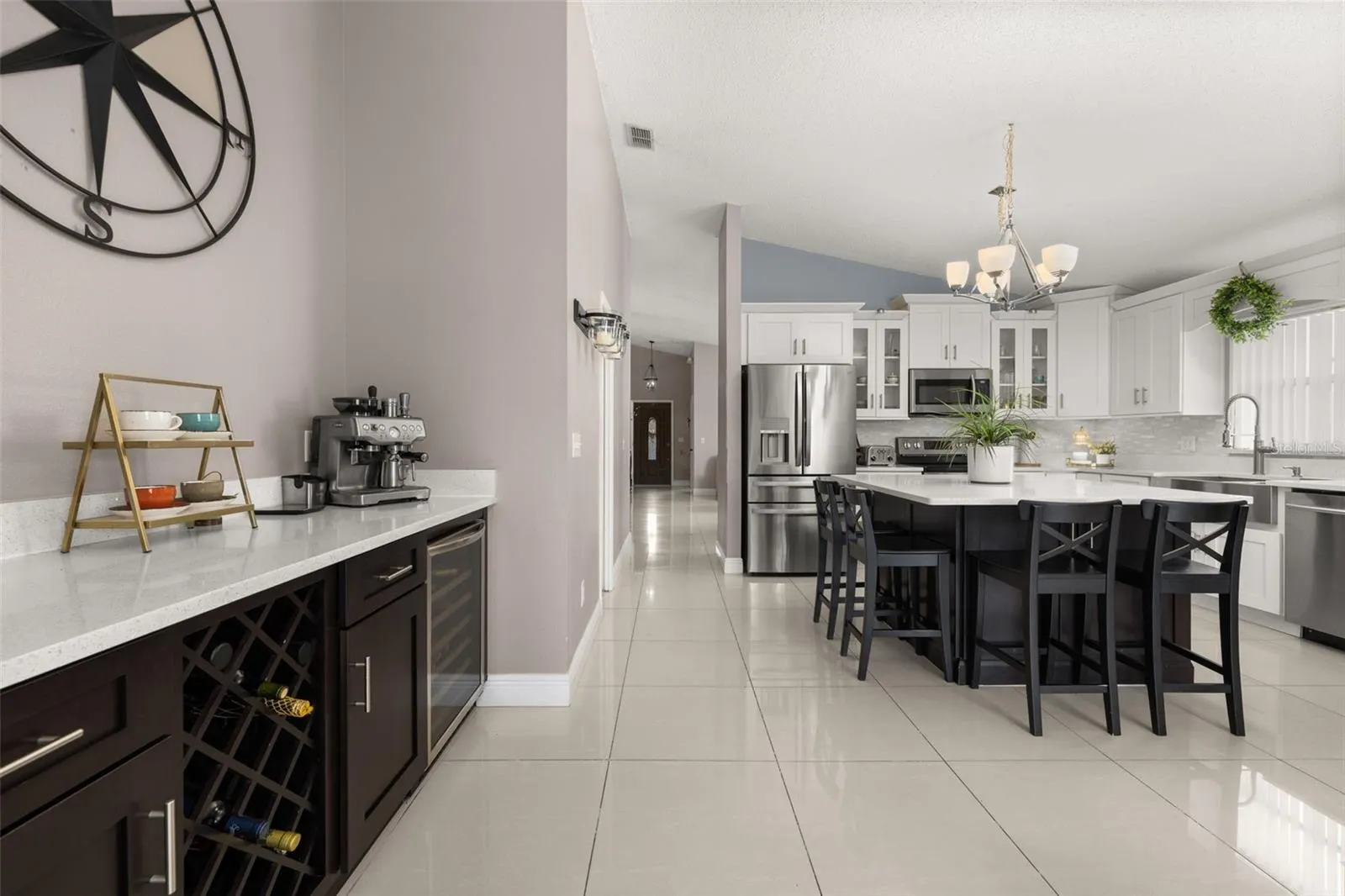 211 LOCKBREEZE DR