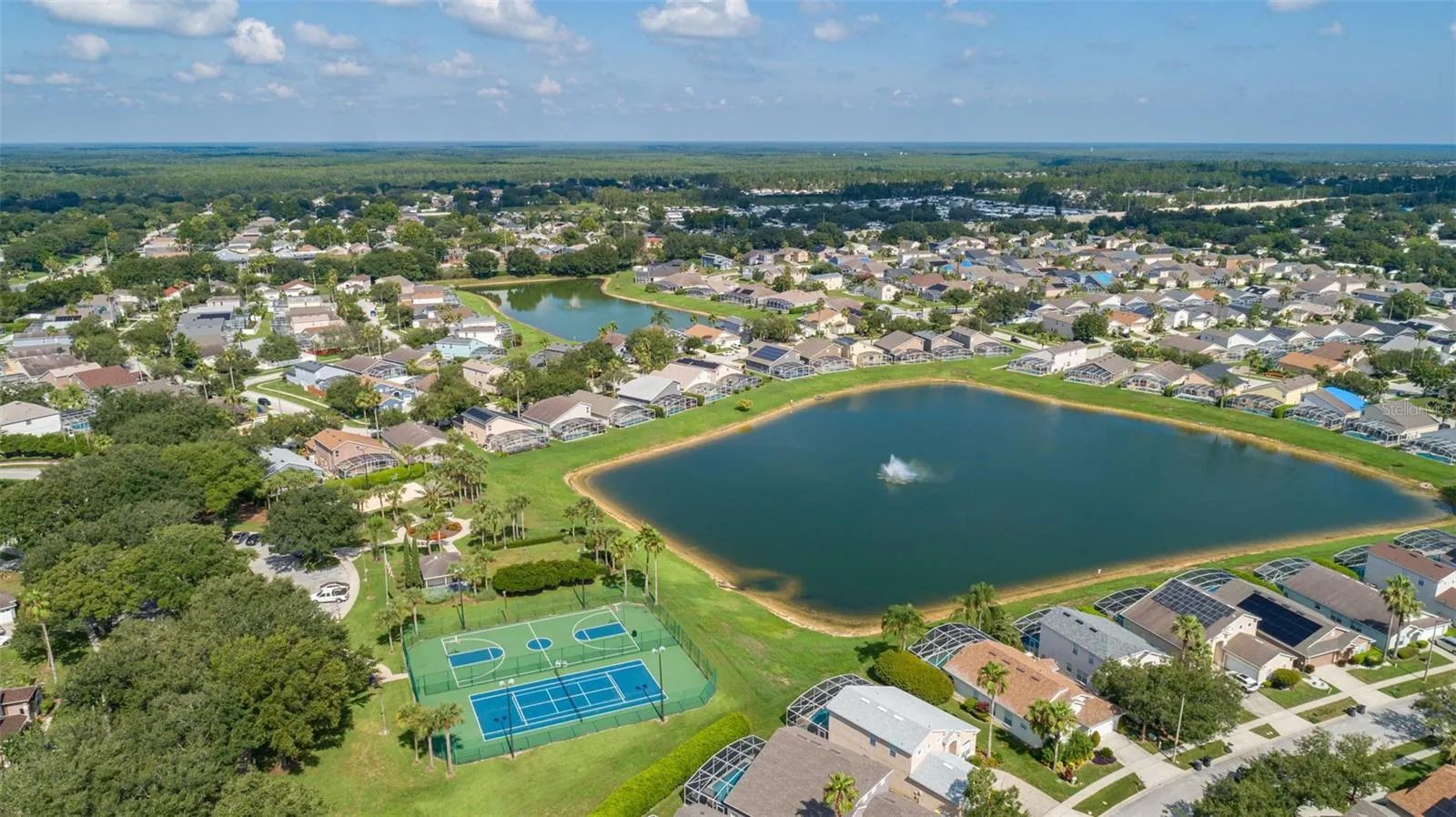 211 LOCKBREEZE DR
