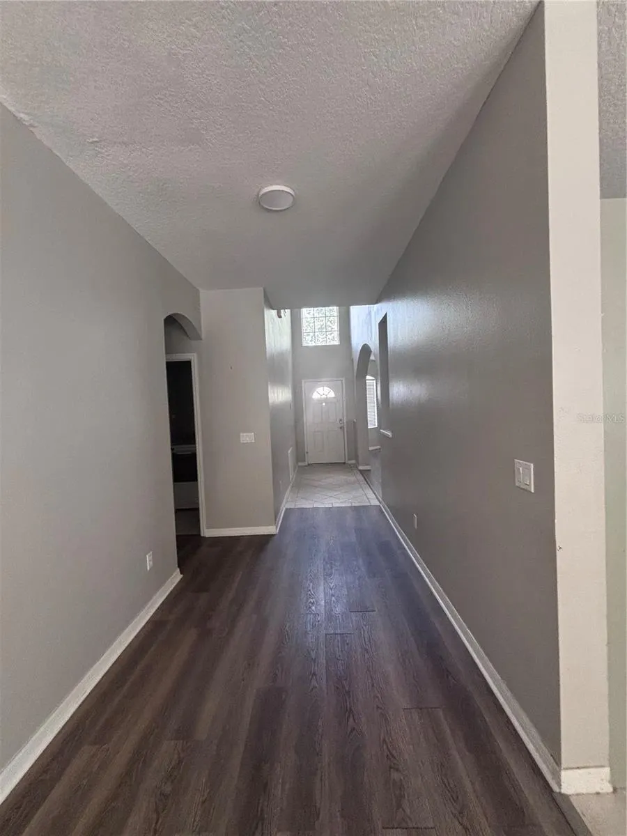131 BONVILLE DR