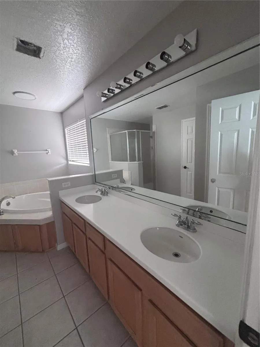 131 BONVILLE DR