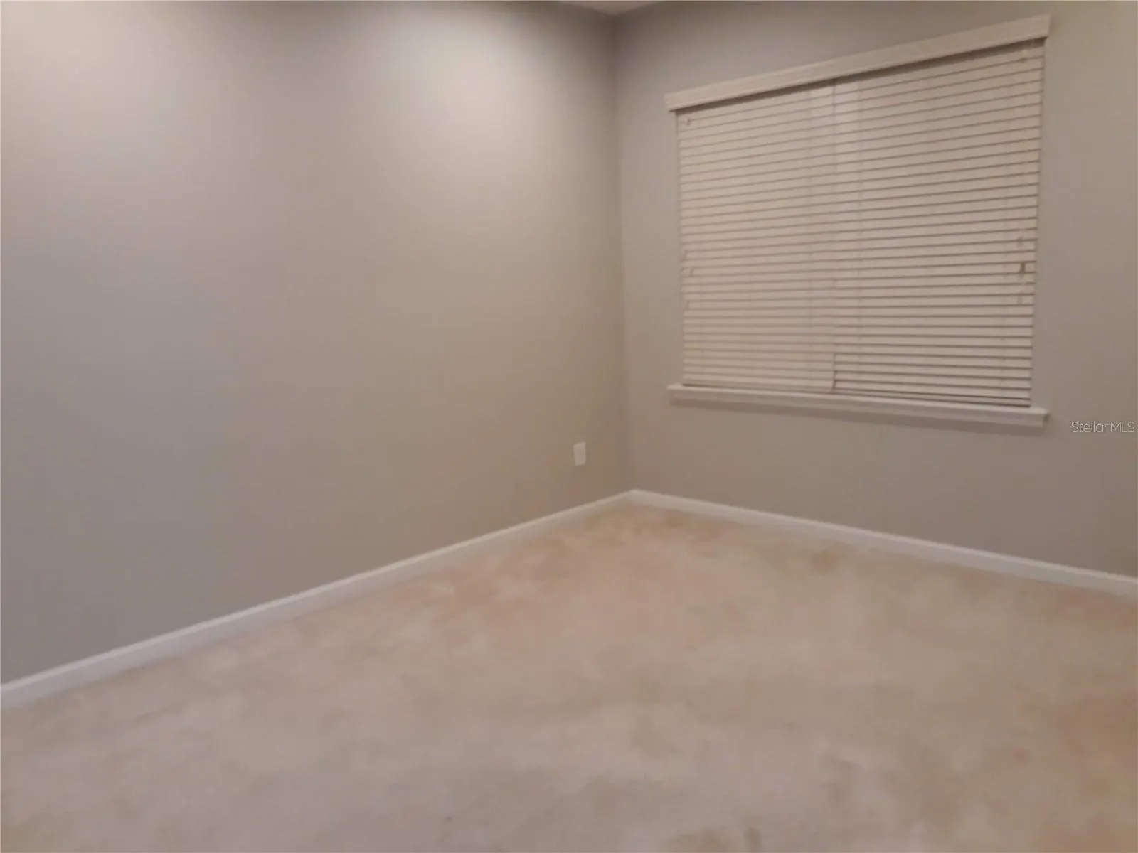 1111 OSCAR SQ #B, #B