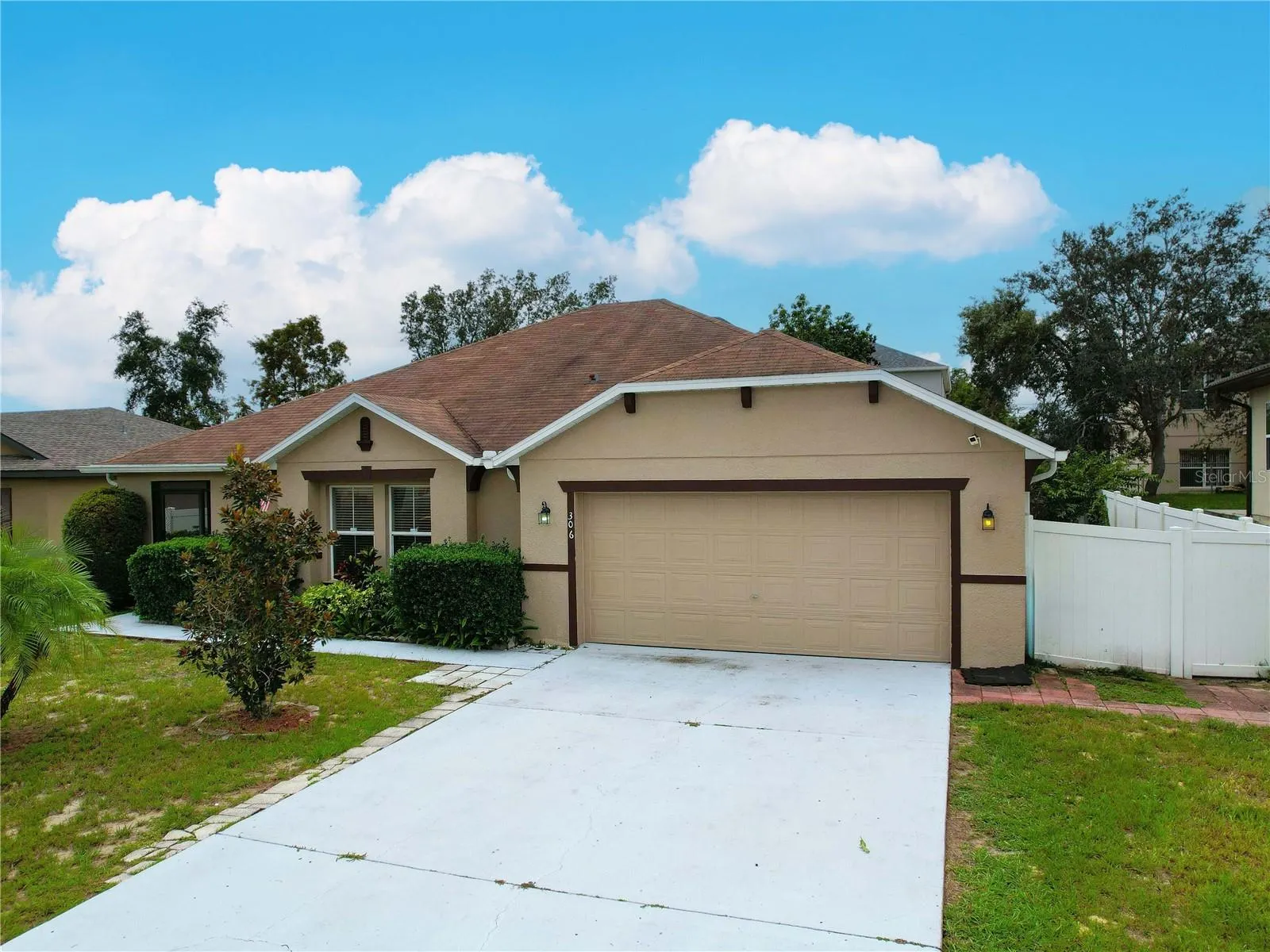 306 SALMON CT