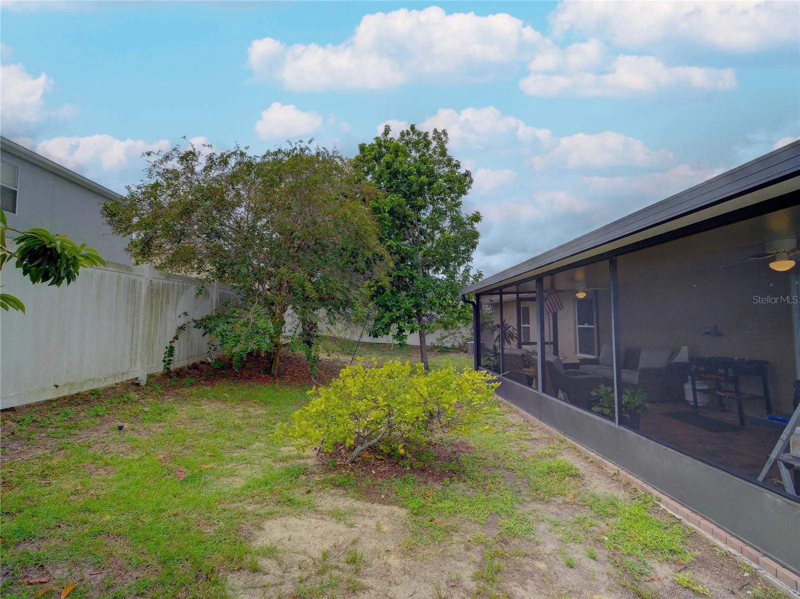 306 SALMON CT