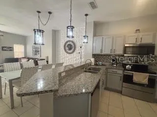 3178 YELLOW LANTANA LN