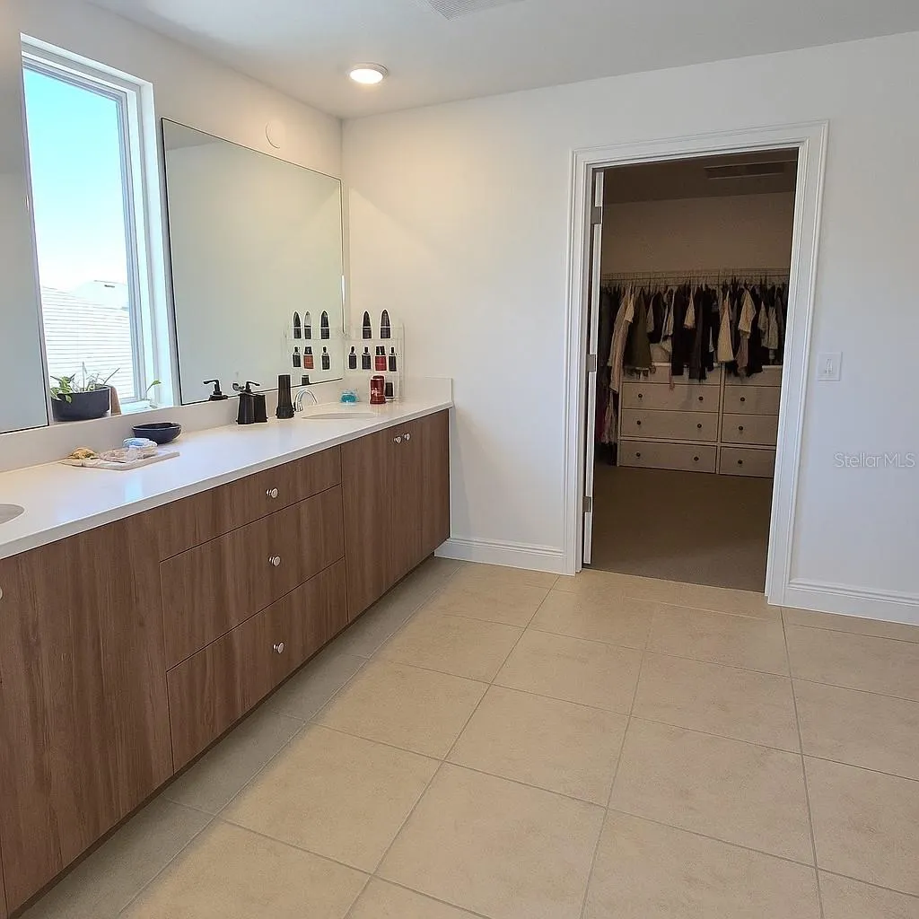 2268 BROADBROOK DR