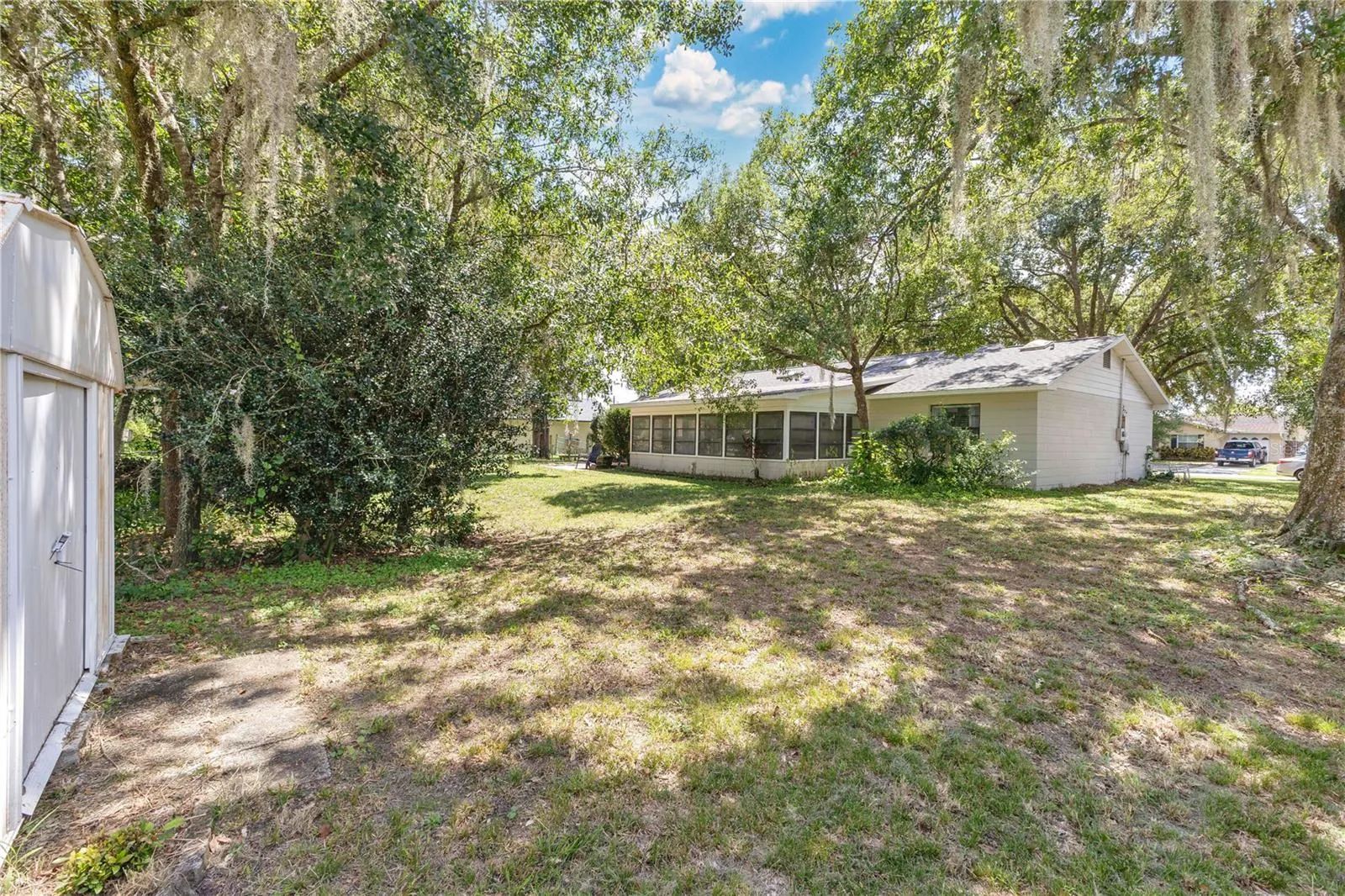 4865 WREN DR