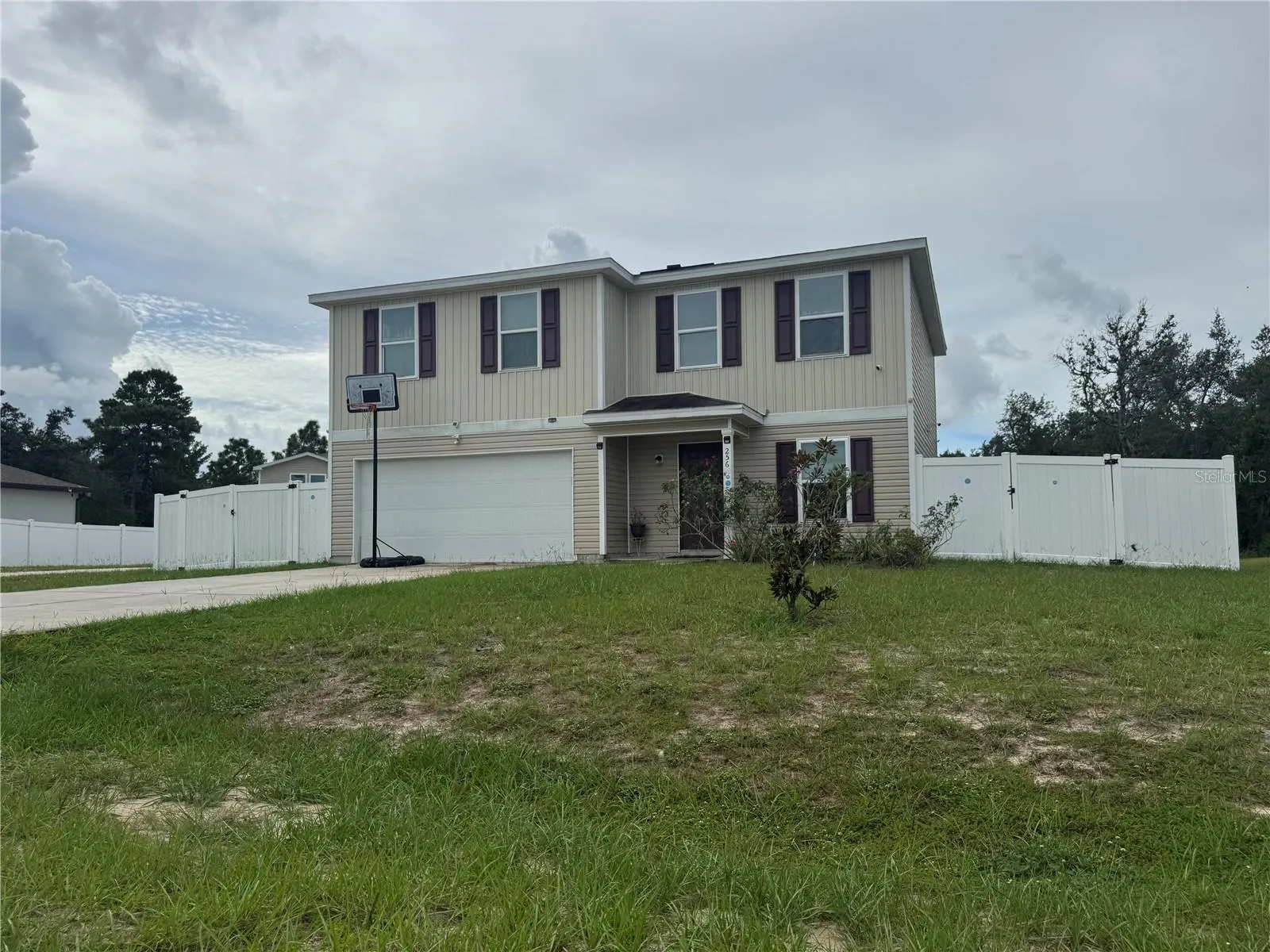 256 BEGONIA LN
