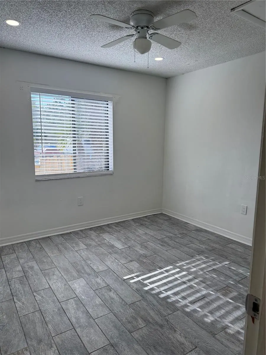 2647 SURREY CT #2647, #2647