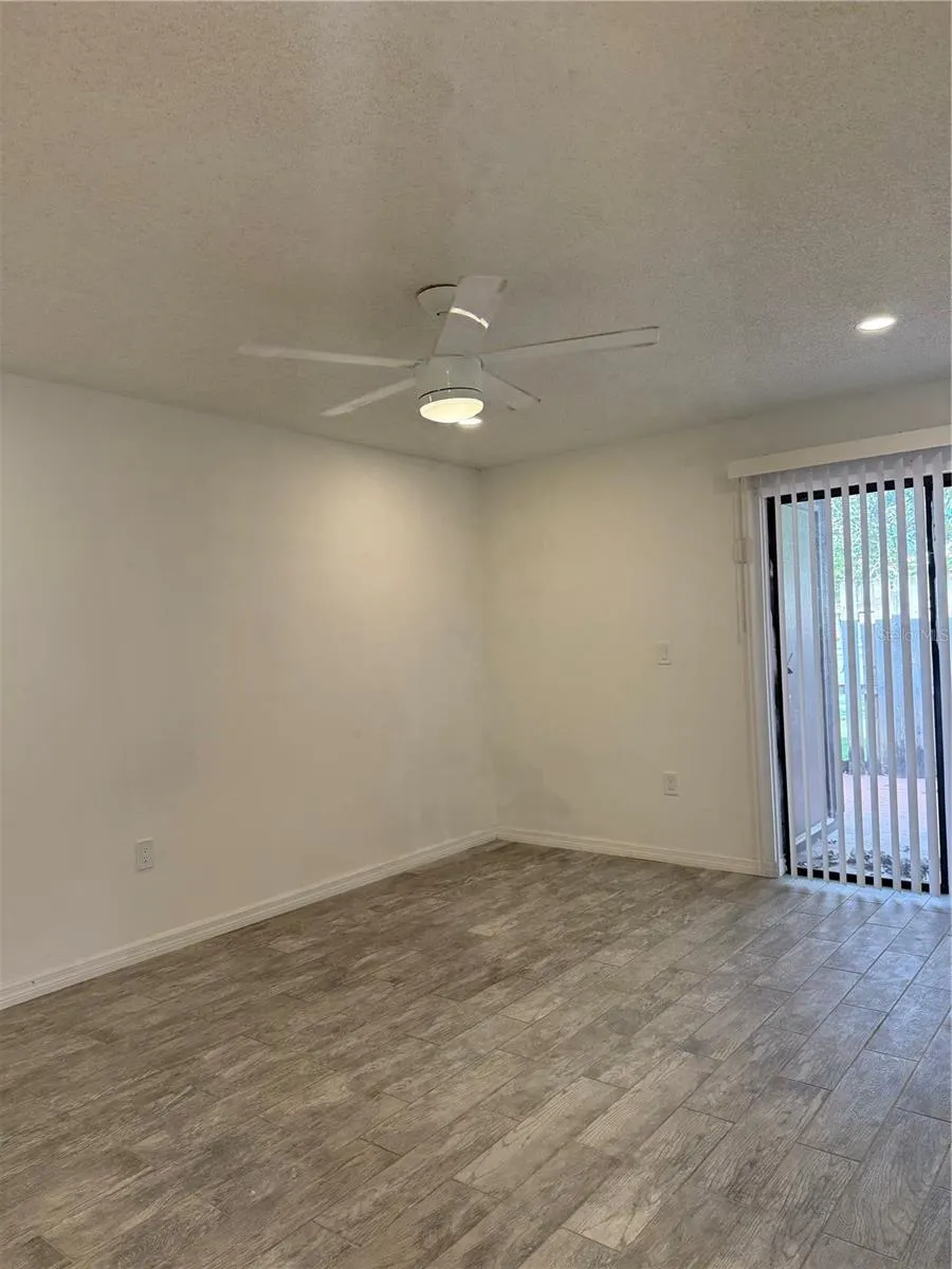 2647 SURREY CT #2647, #2647