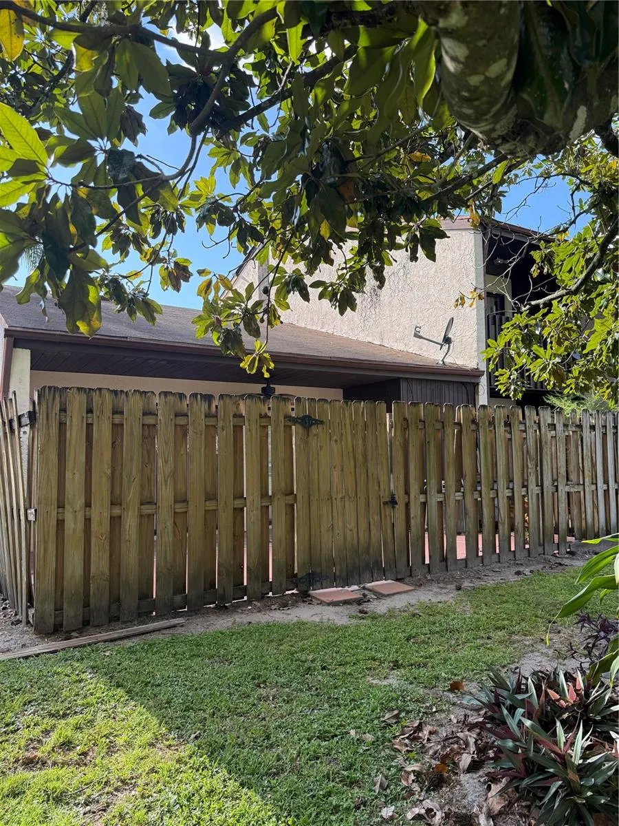 2647 SURREY CT #2647, #2647