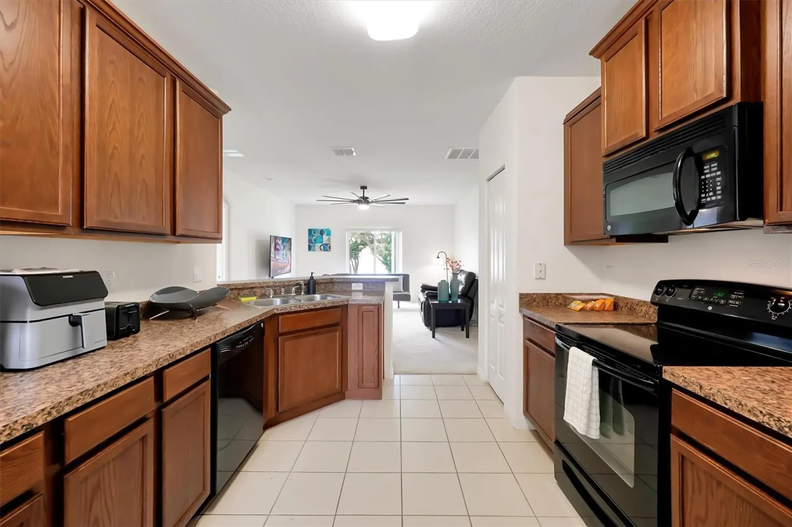 3146 QUEEN ALEXANDRIA DR