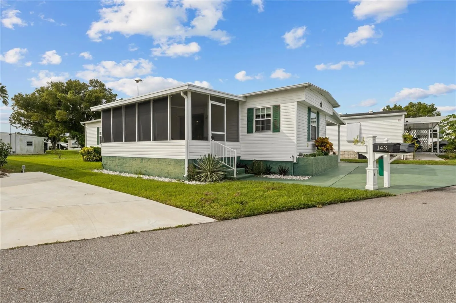 142 EDGEWOOD BLVD