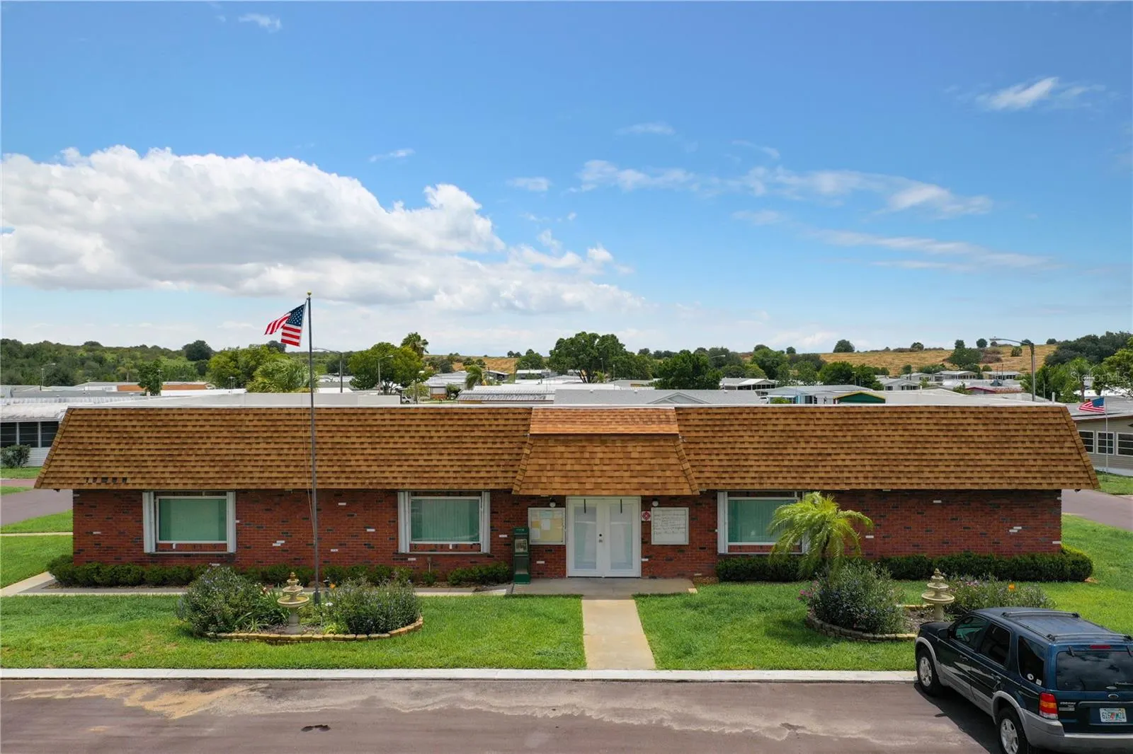 142 EDGEWOOD BLVD