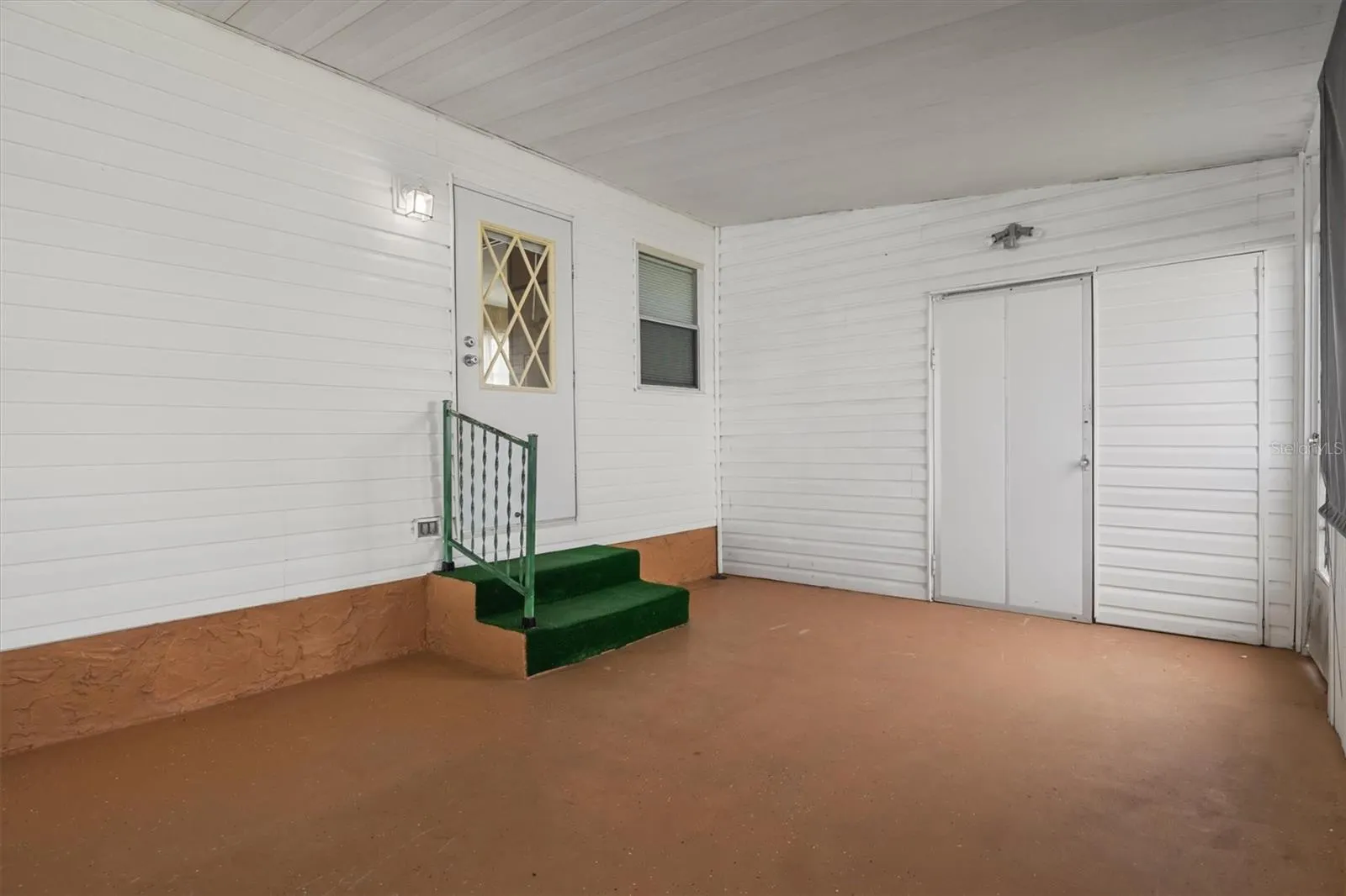 142 EDGEWOOD BLVD
