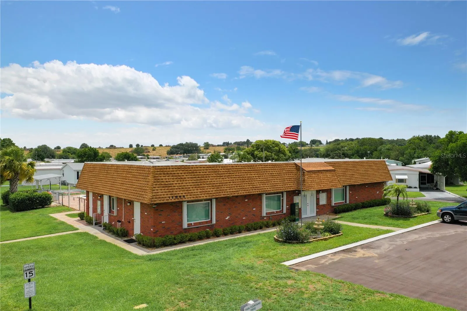142 EDGEWOOD BLVD