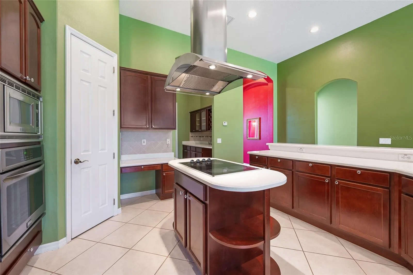 3330 EARLE CT