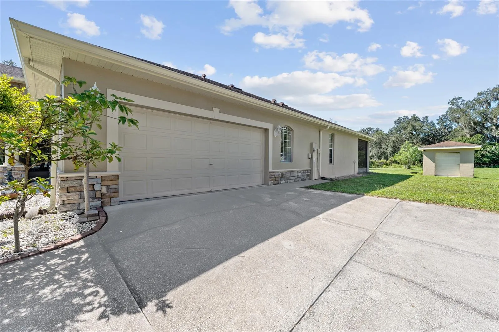 3330 EARLE CT