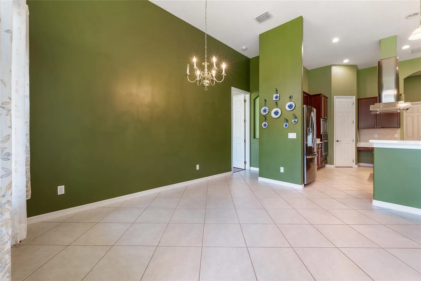3330 EARLE CT