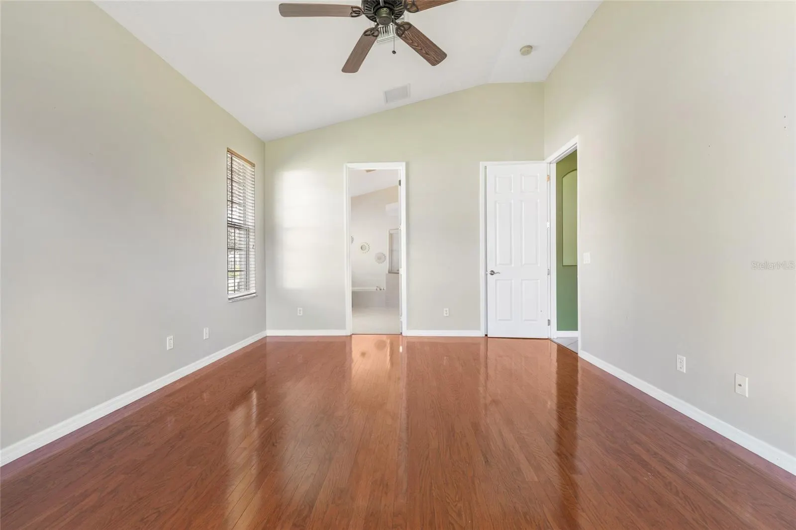 3330 EARLE CT