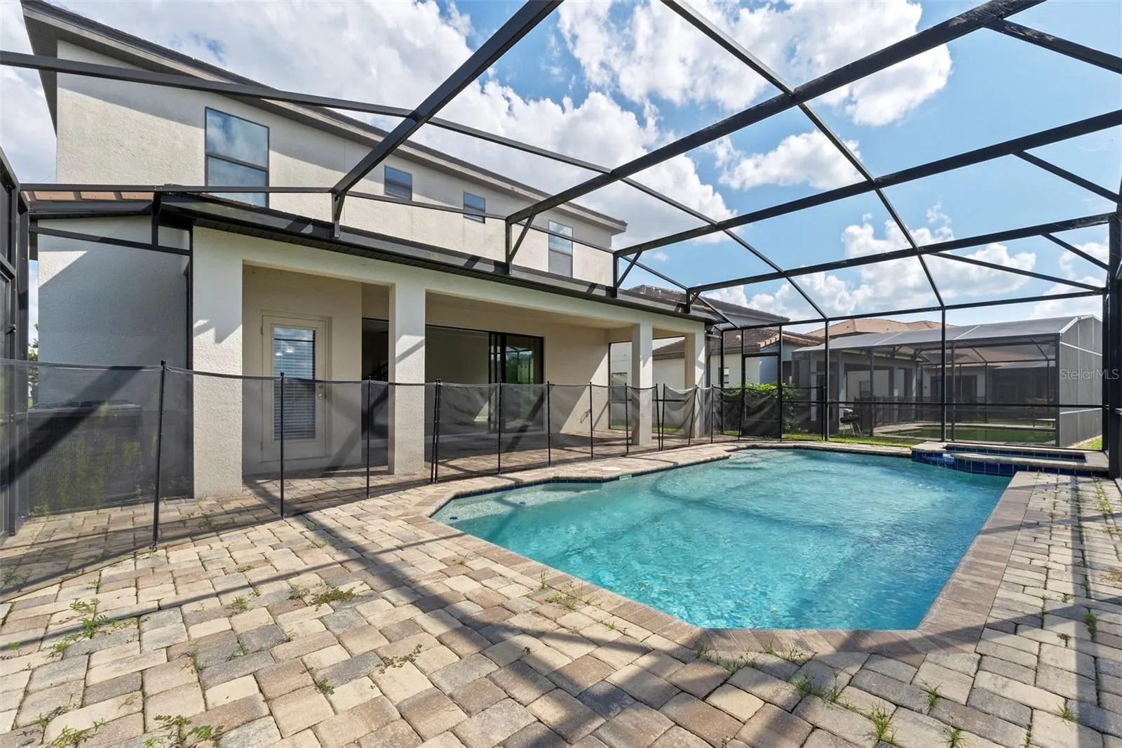 202 KENNY BLVD