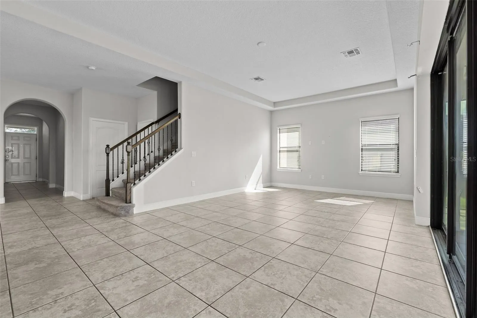 202 KENNY BLVD