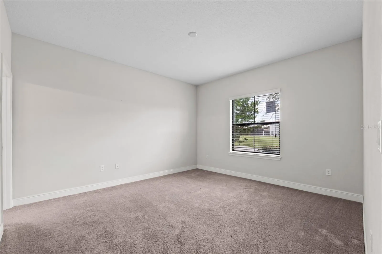 202 KENNY BLVD
