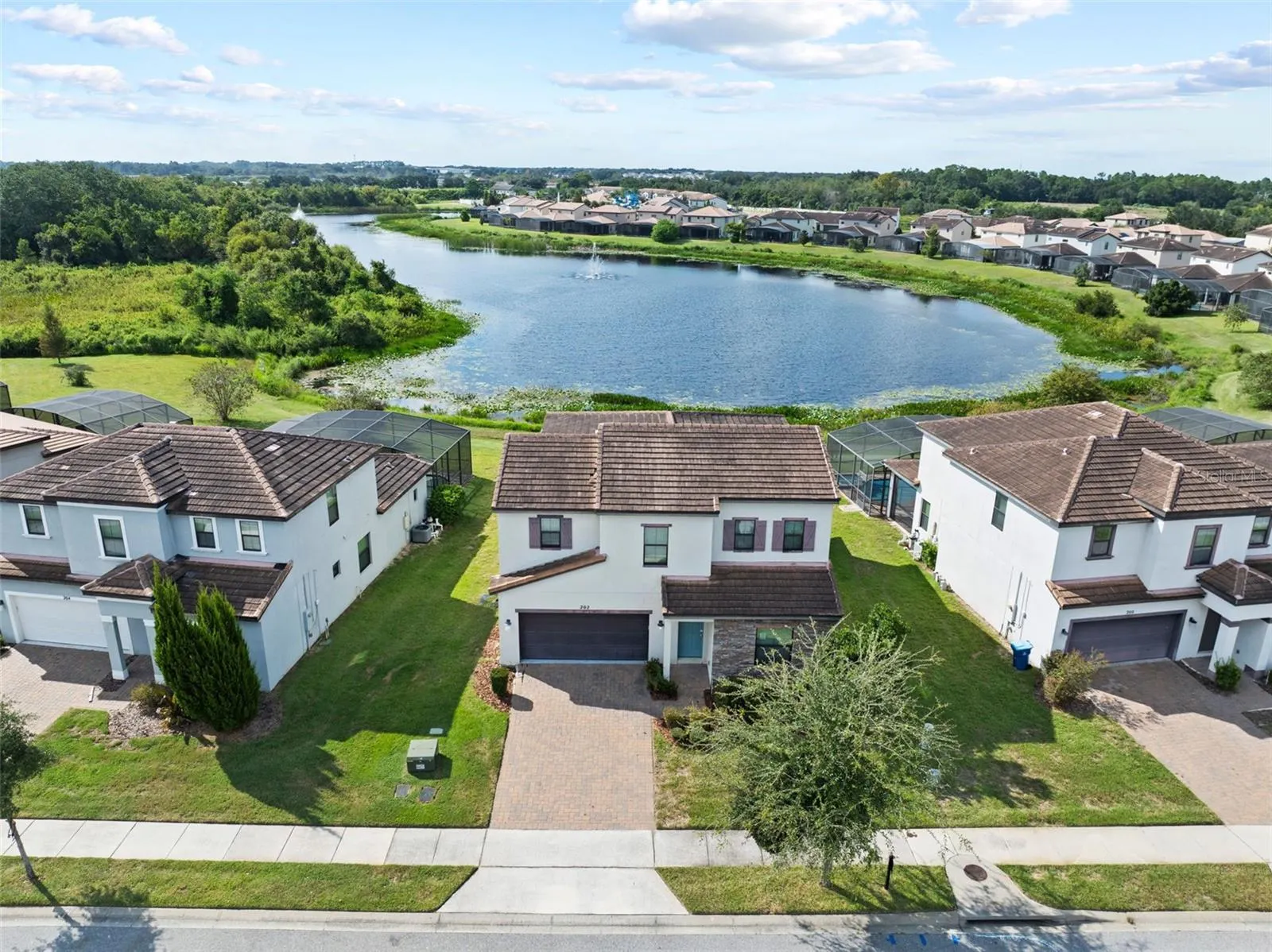 202 KENNY BLVD