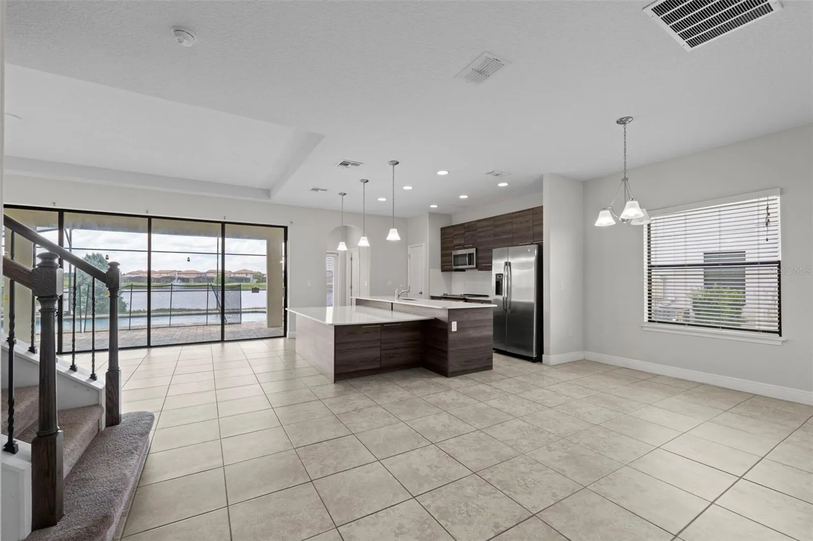 202 KENNY BLVD