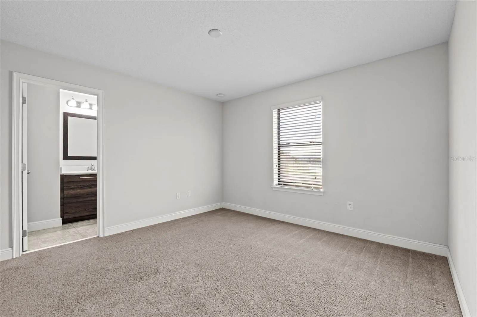 202 KENNY BLVD