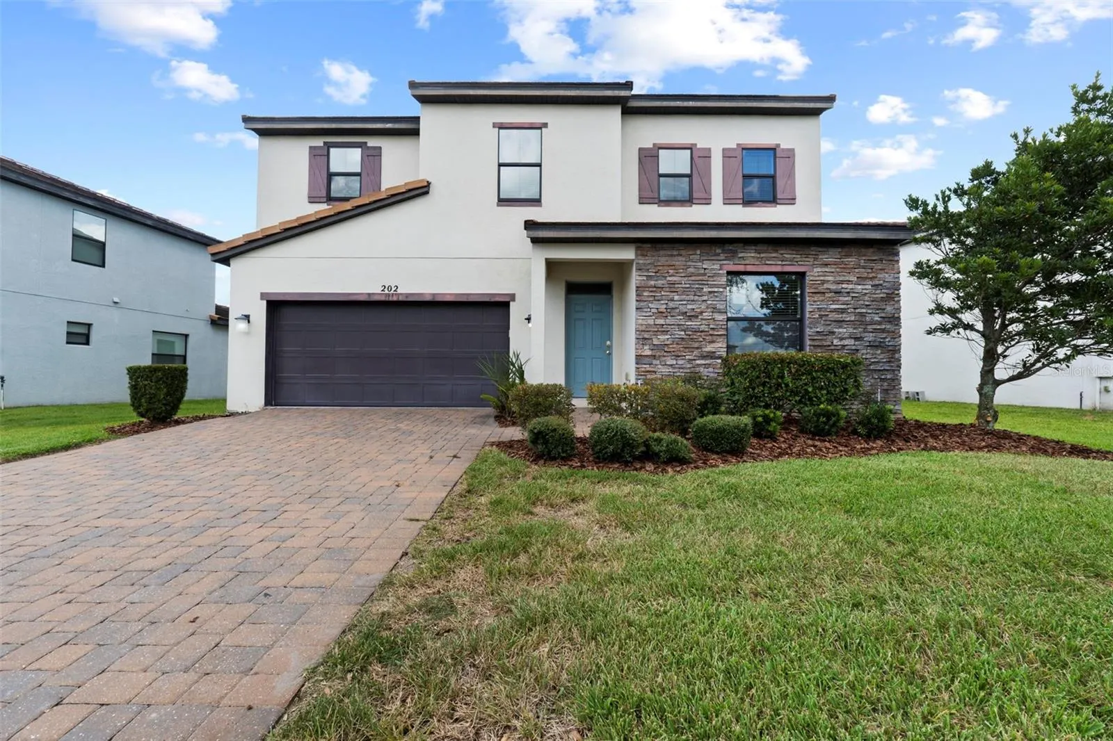 202 KENNY BLVD